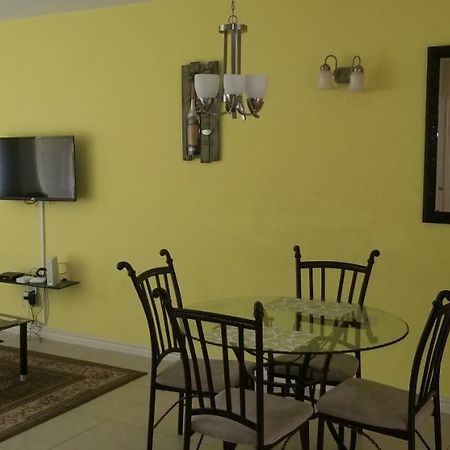 Apt 12, Executive Suites Ja - Palms Enfield Экстерьер фото