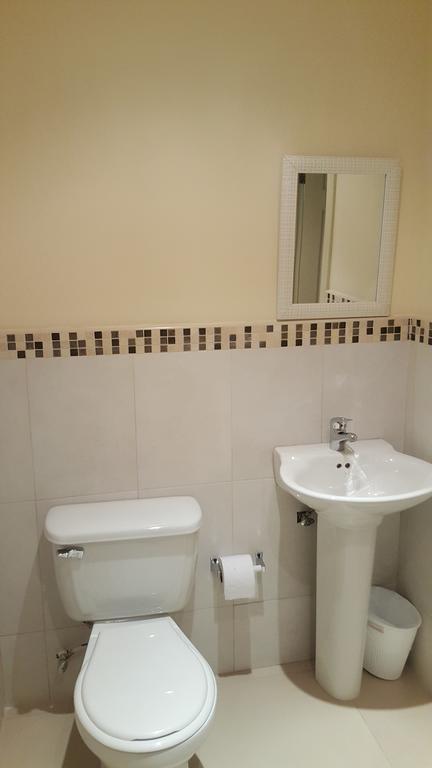 Apt 12, Executive Suites Ja - Palms Enfield Экстерьер фото