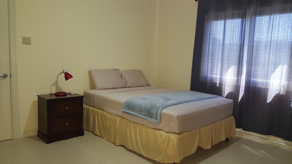 Apt 12, Executive Suites Ja - Palms Enfield Экстерьер фото